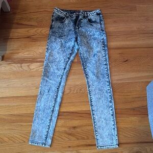 dELiA’s Liv Acid Wash Jeans- Size 8